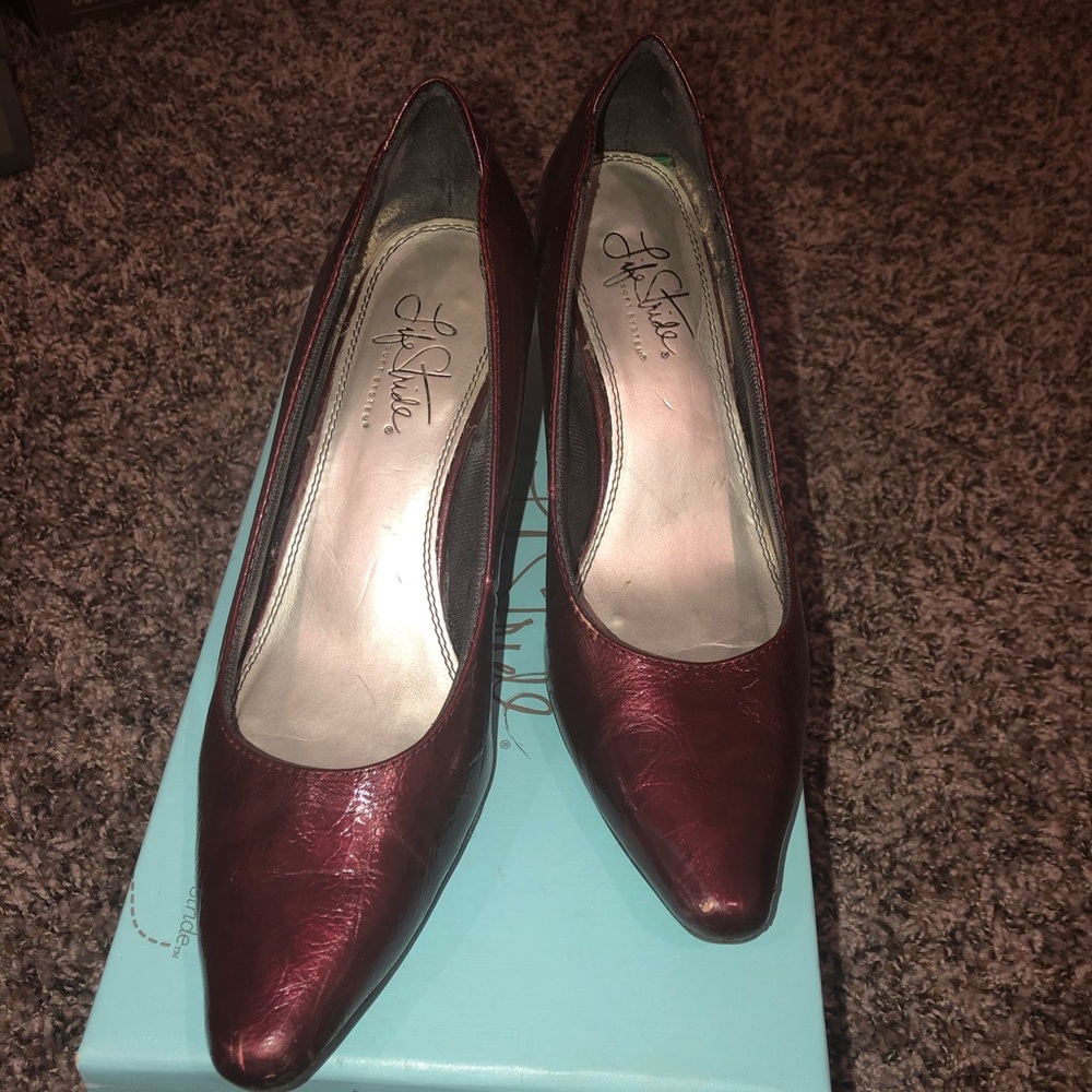 Red Pumps